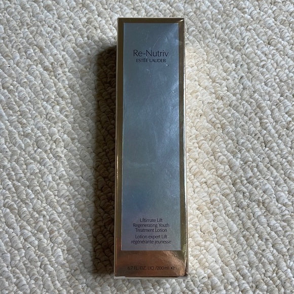 ‼️nwt ESTEE LAUDER ULTIMATE LIFT REGNERATING YOUR TREATMENT LOTION‼️